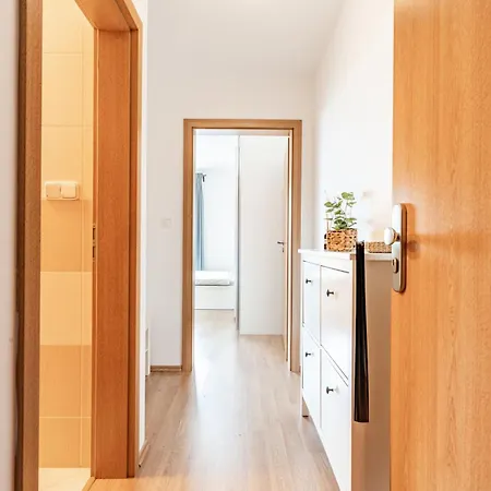 Apartament Airport Visek Chýně